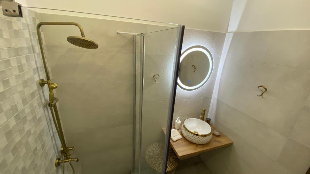 Patras Golden Suite Экстерьер фото