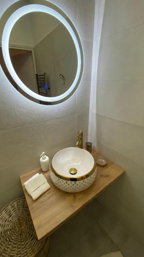 Patras Golden Suite Экстерьер фото